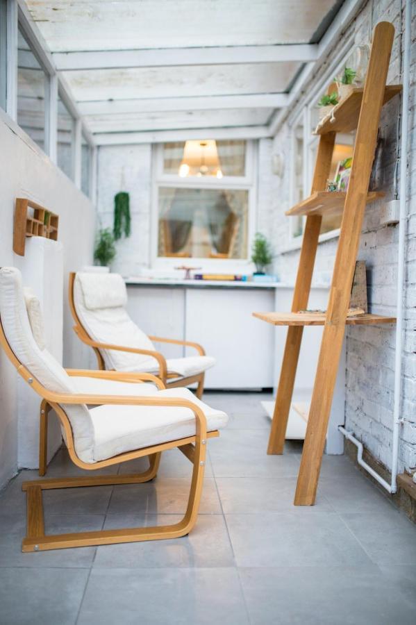 Exclusive Offers L Last-Minute Specials L Parking Free L Double Bed House L Uk L Gaming Room L Komfy 3 Bedroom Cottage With Riverview L Perfect For Short Or Long Stays Reading Exteriör bild